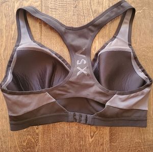 VSXSport BRA With UNDERWIRE 36D molded cups Victoria's Secret sports bra black L